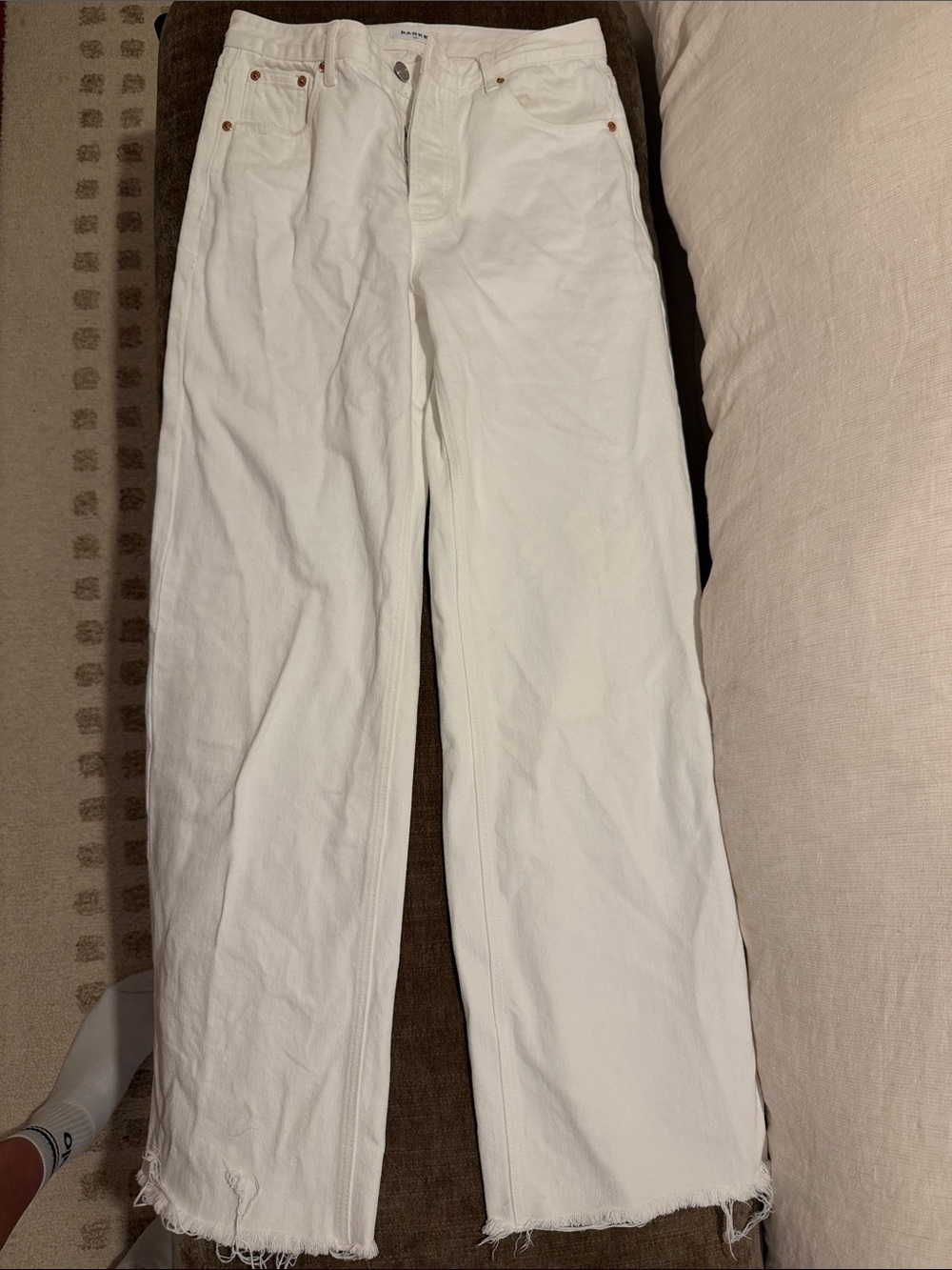 Parker Parke low rise baggy jean white in Cream - Picture 3 of 10